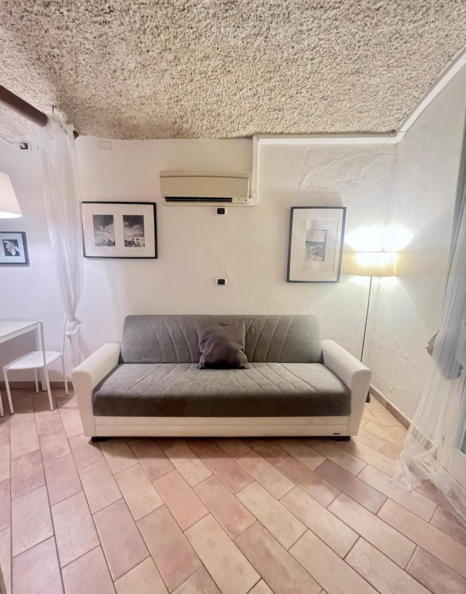 Rifugio Tranquillo In Costa Dei Magnoli - Ponte Vecchio Lägenhet Florens Exteriör bild